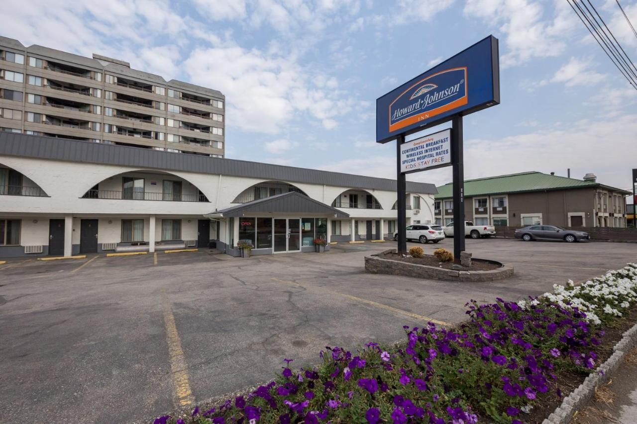 Howard Johnson By Wyndham Downtown Kamloops Esterno foto